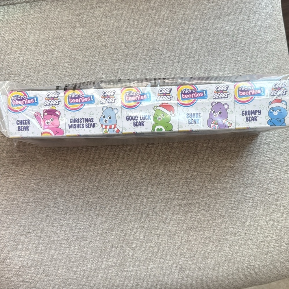 Care Bears Holiday 5 Pack Treasure Box - Miniature Plush Figure - Picture 2 of 4